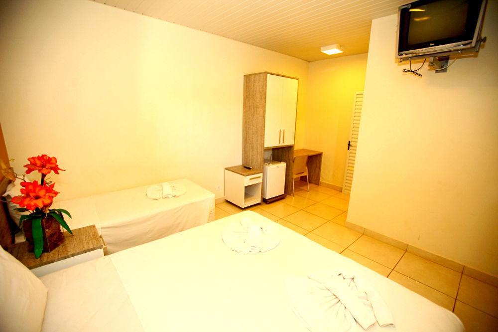 Tokyo Hotel Tres Lagoas Exterior photo
